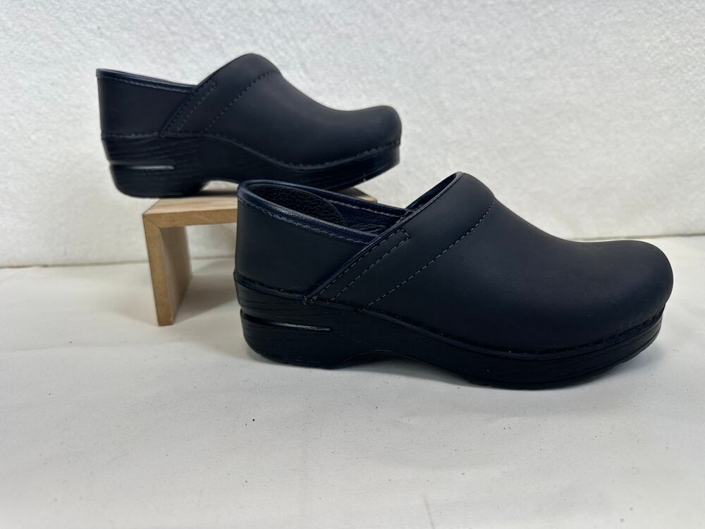 Dansko Professional Clog Size 35 (US 5) Navy Leather Boho Utility NWOT